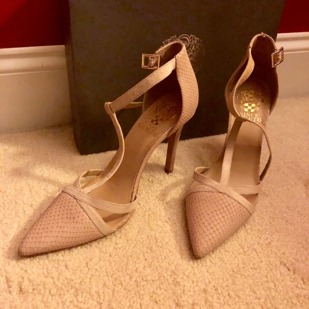 Vince Camuto Camren